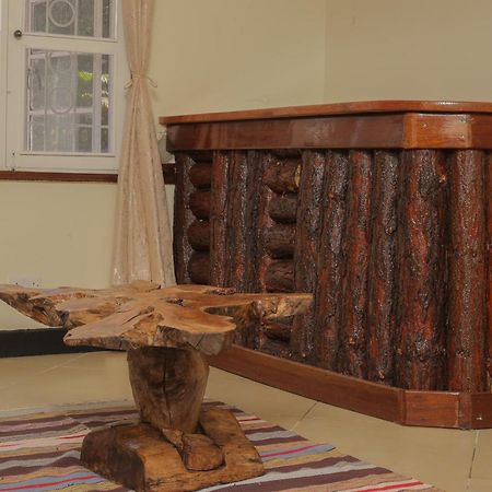 Miika Guest House Entebbe Dış mekan fotoğraf